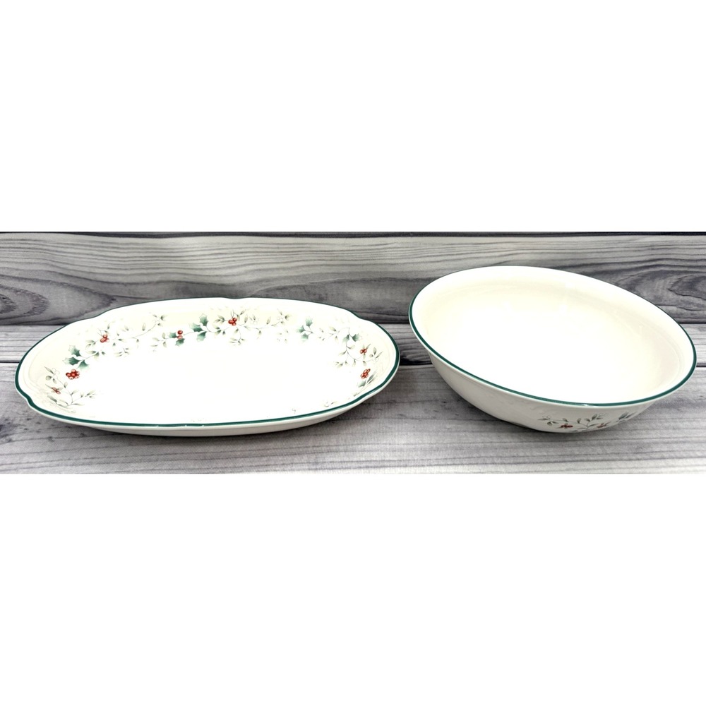 PFALTZGRAFF WINTERBERRY 8.5" SERVING BOWL AND OVAL BREAD TRAY PLATTER